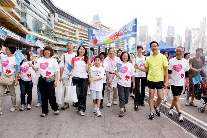 Рис. 3. World Heart Day – 2010 г. Гонконг. Шествие работников санатория и больницы